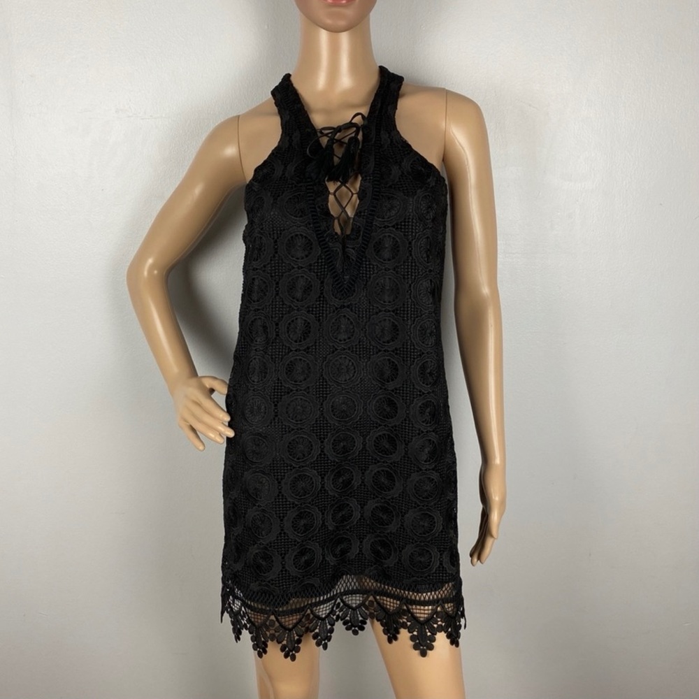 NEW LOVERS + FRIENDS BLACK LACE-UP CROTCHET MINI DRESS - Picture 2 of 8